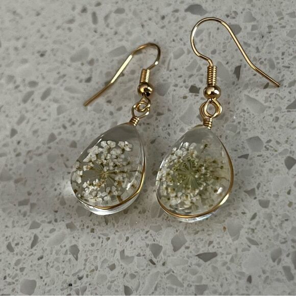 Flower Design Water Drop Earrings - Picture 9 of 13